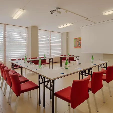 Hotel Savhotel Mantegna 4*
